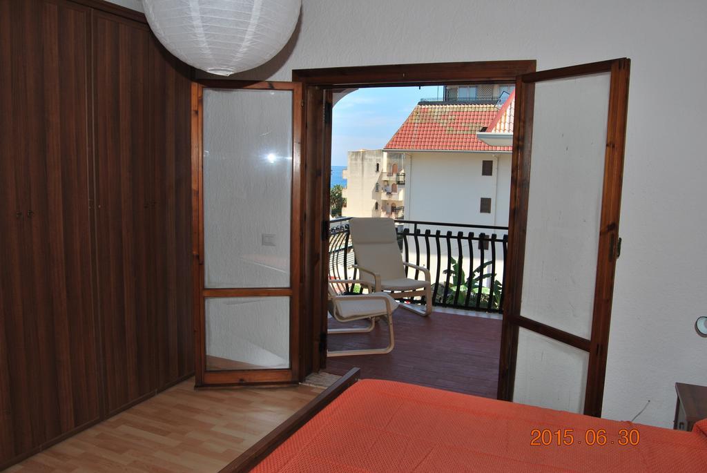 Baia Degli Dei Daire Giardini Naxos Oda fotoğraf
